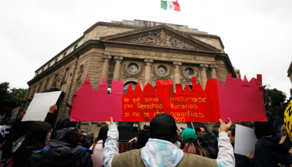 Manifestantes en Ciudad de México denuncian desalojos acelerados por el Mundial